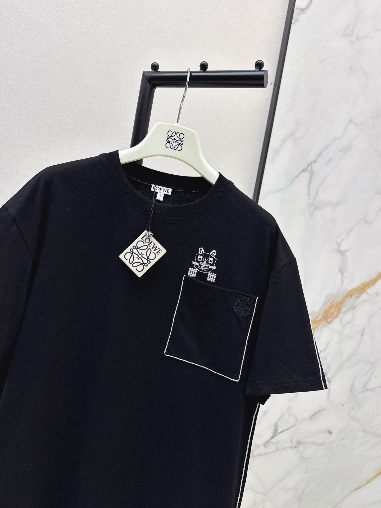 Loe NEW Embroidered T-shirt