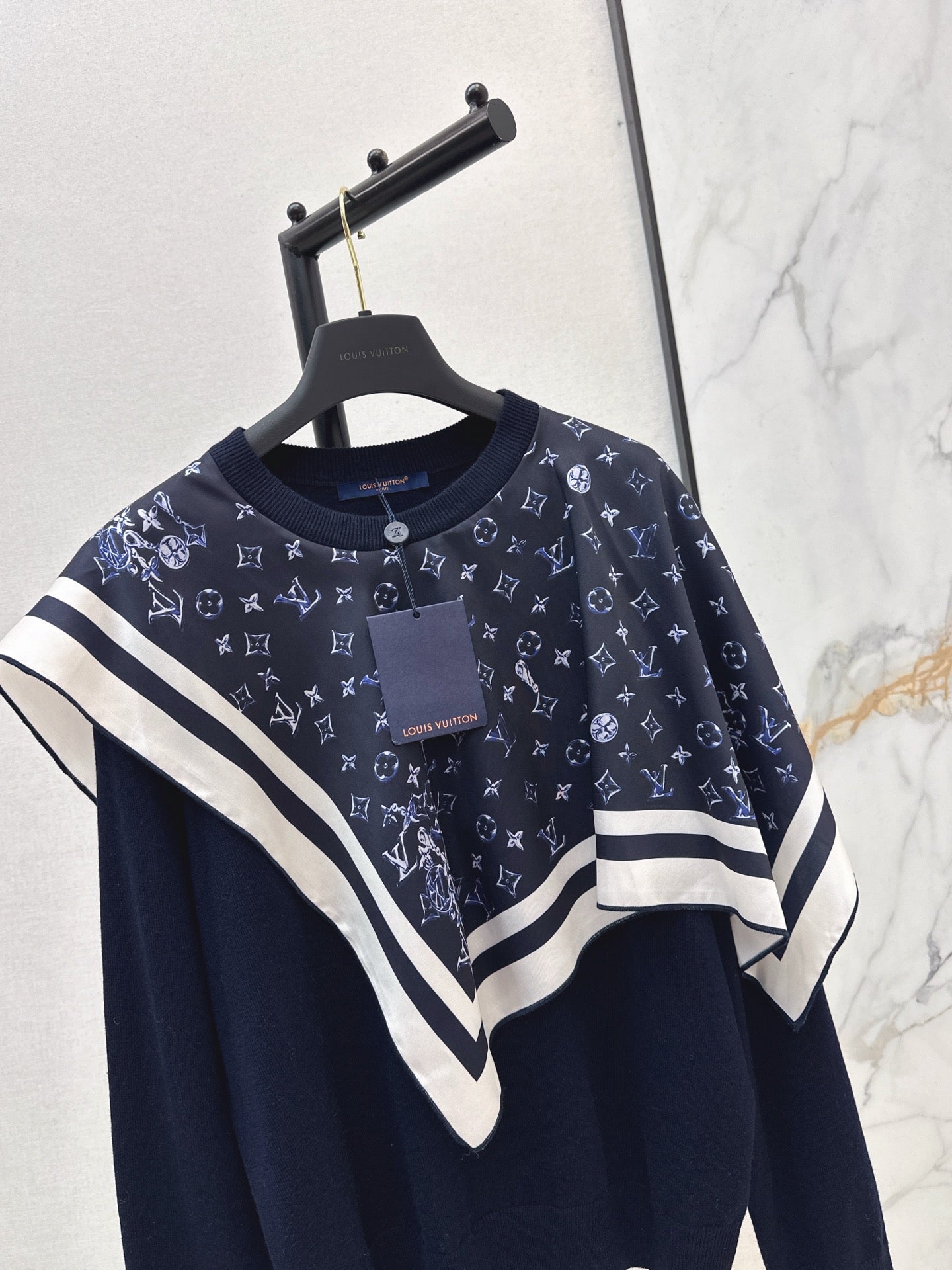 Louis NEW 2-in-1 sweatshirt