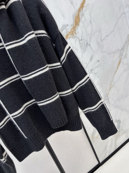 Brun NEW striped sweater + scarf