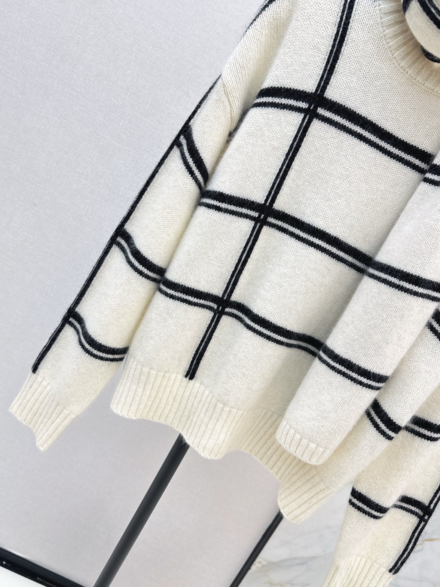 Brun NEW striped sweater + scarf