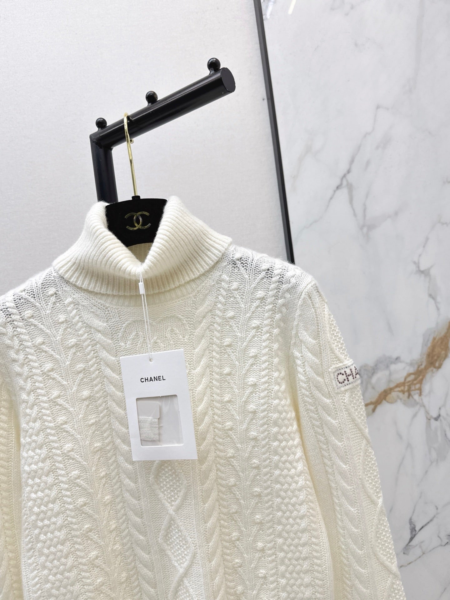 Chan NEW turtleneck knit sweater