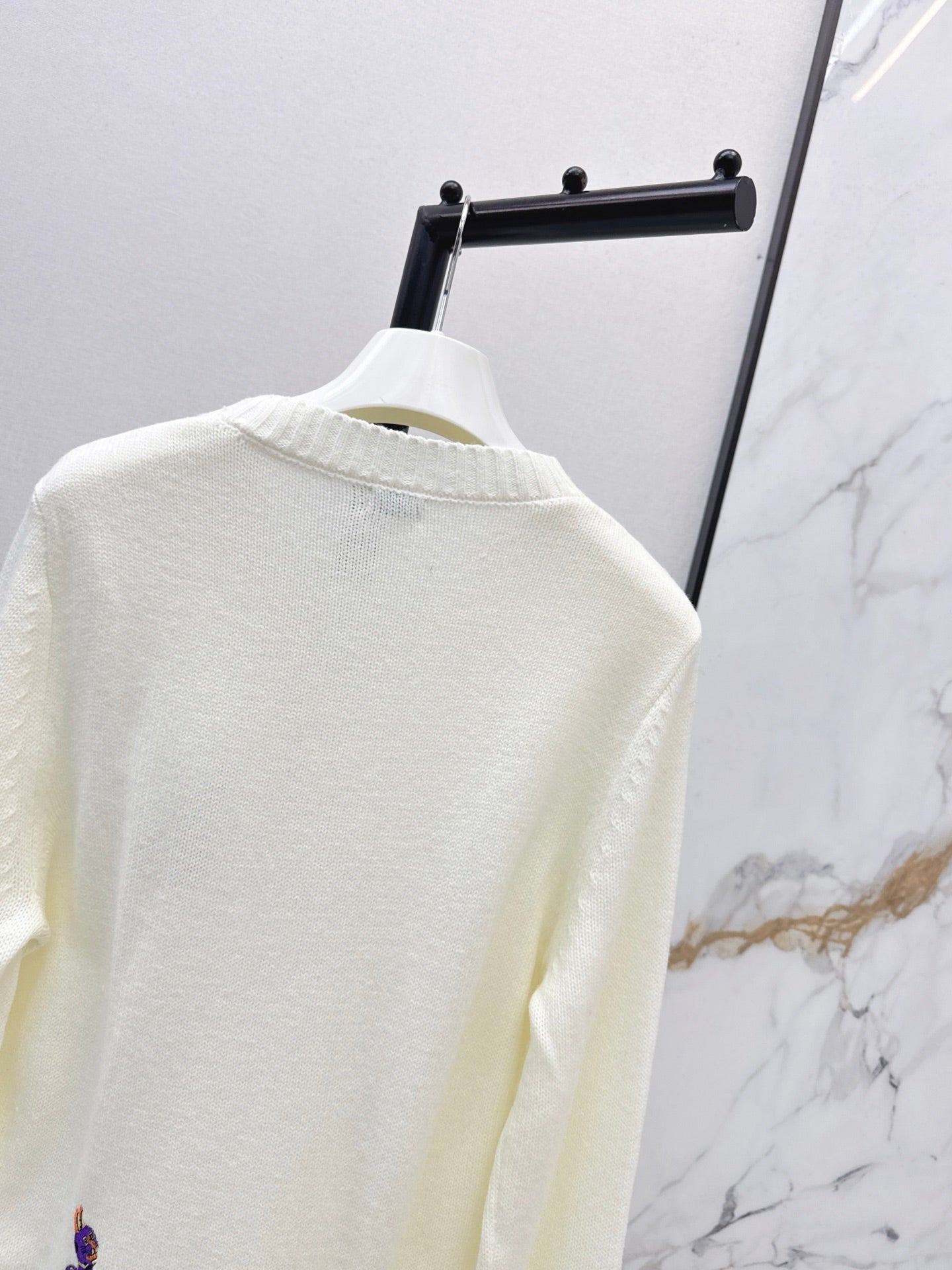 Loe NEW Embroidered sweater