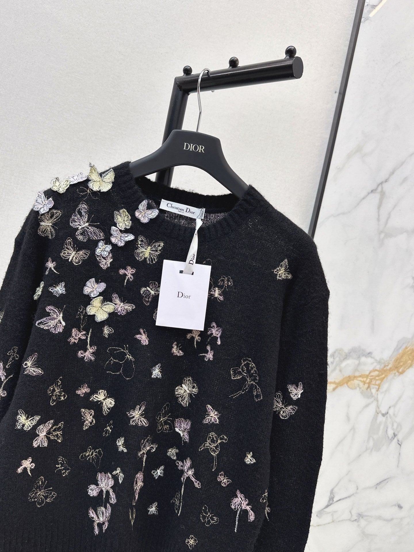 CD NEW embroidered knitwear