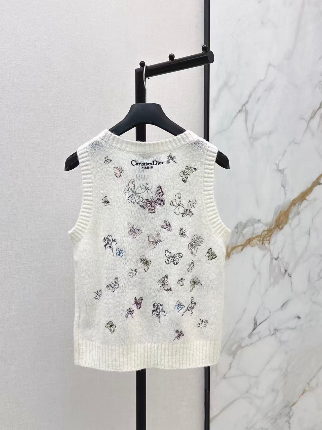 CD NEW embroidered knitted Vest