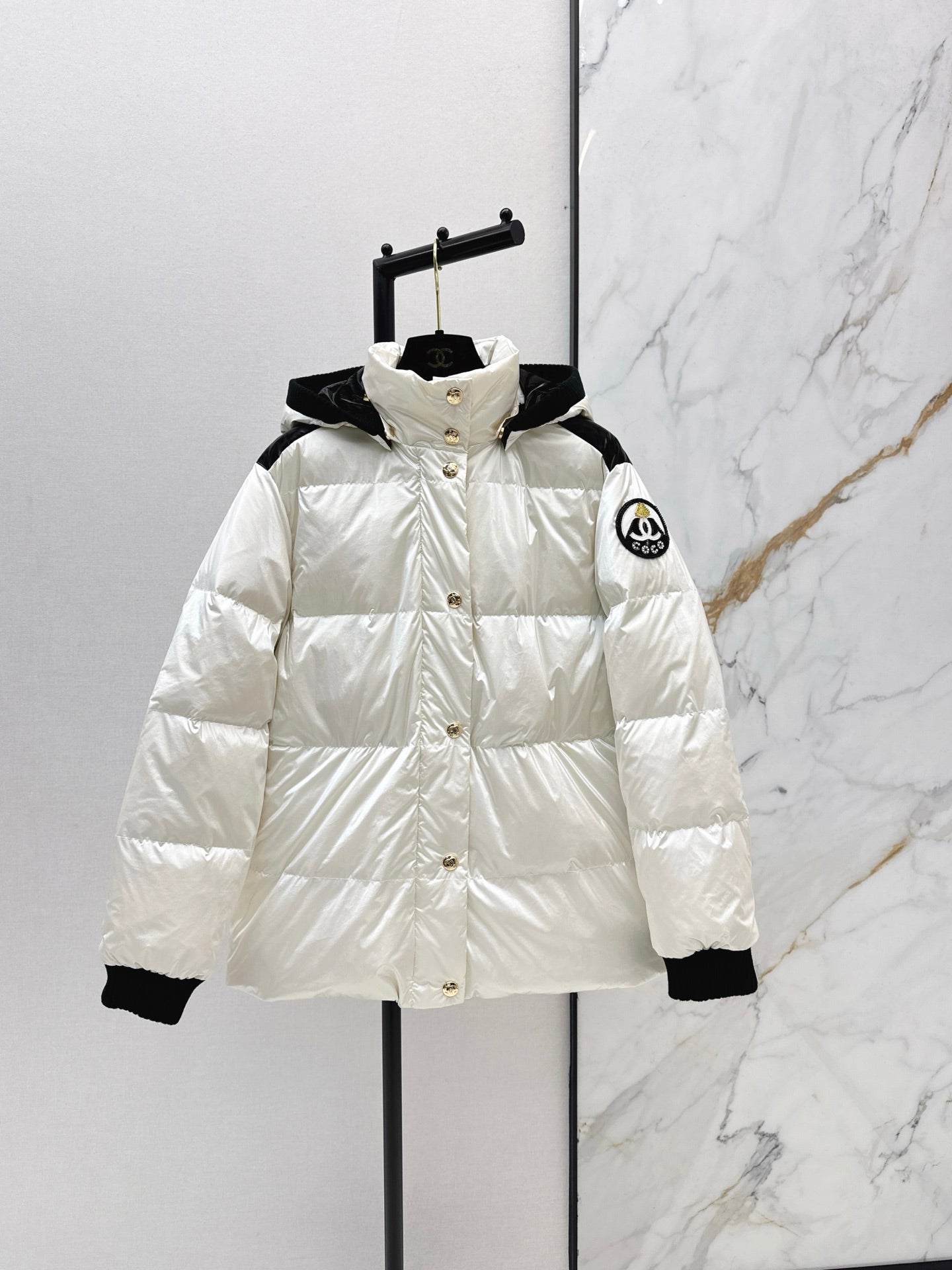 Chan NEW Hooded down jacket