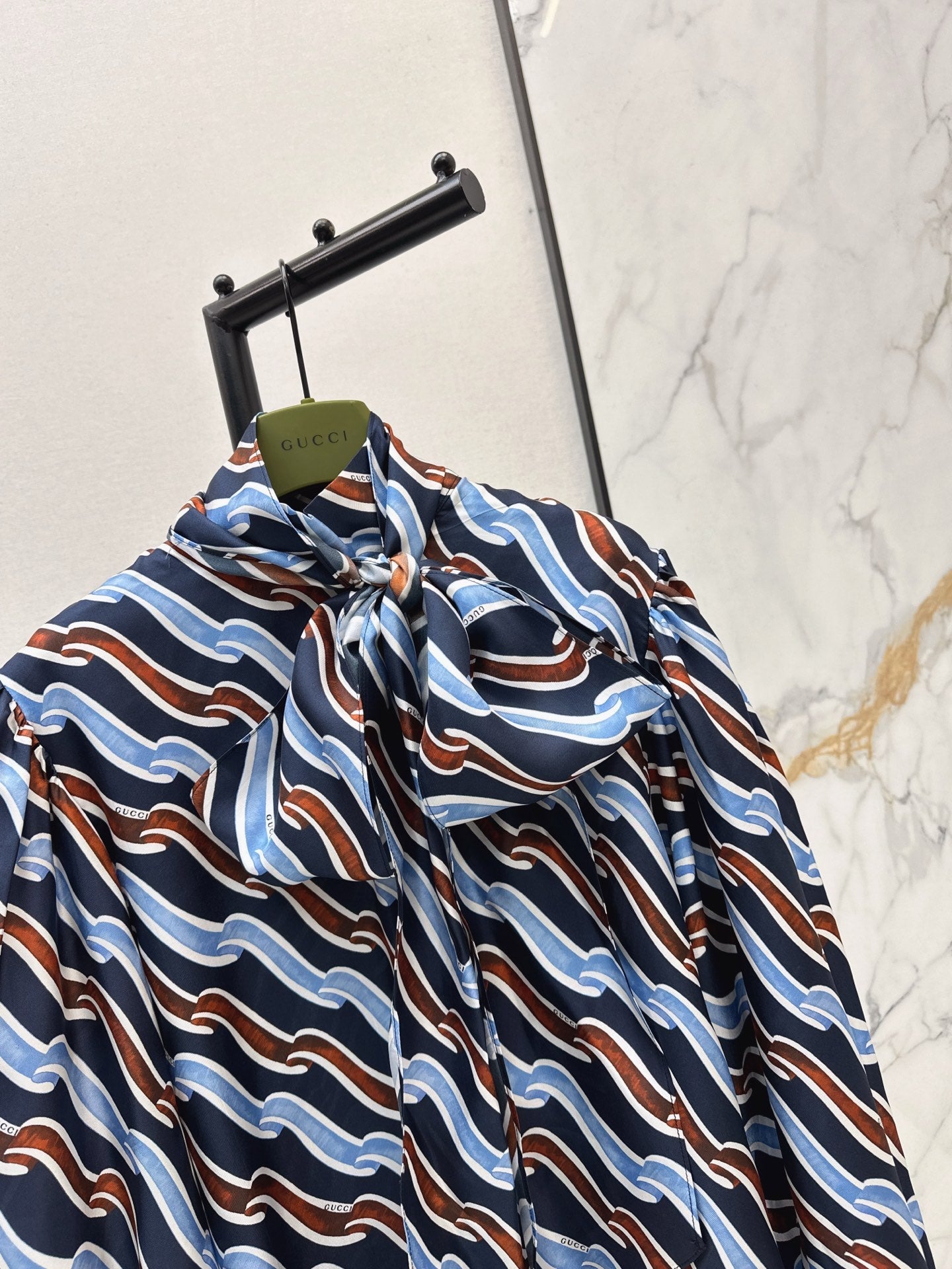 Guc NEW printed silk shirt