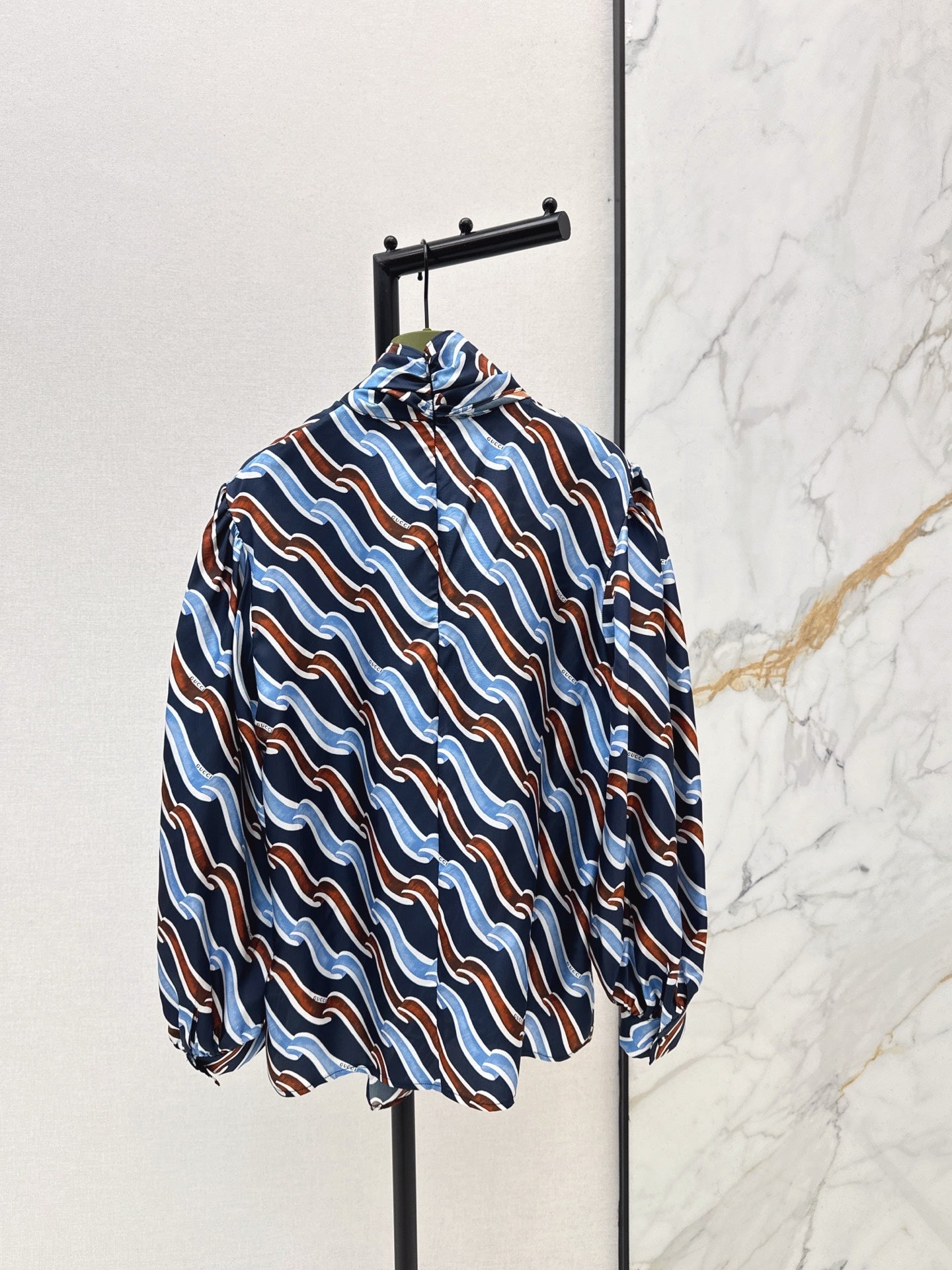 Guc NEW printed silk shirt