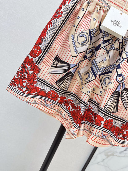 Herm NEW printed silk shorts