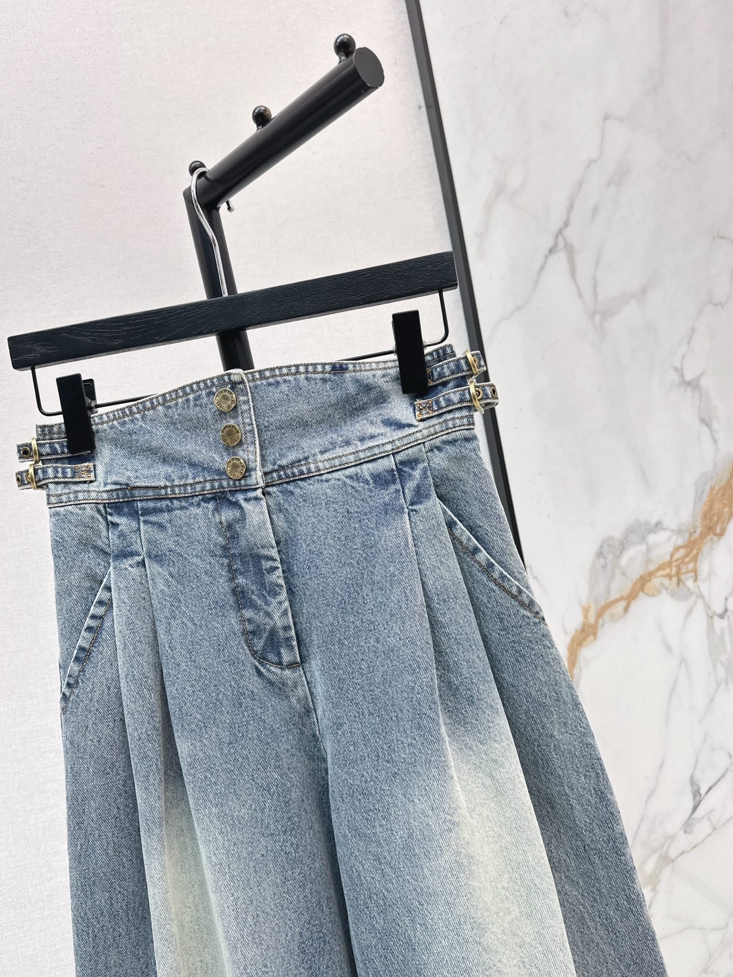 Zimm NEW wide- leg jeans