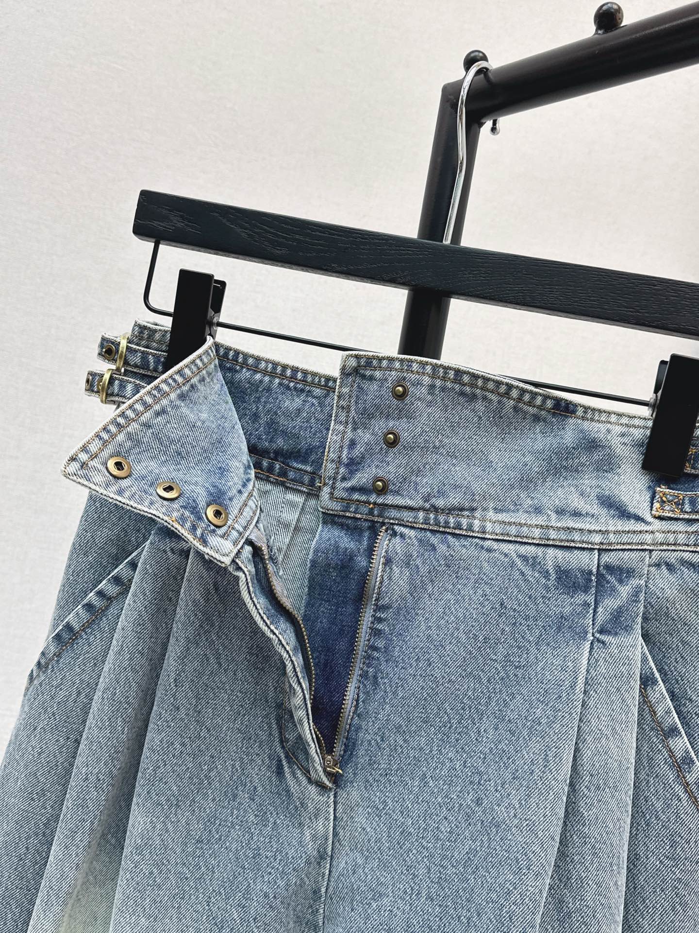 Zimm NEW wide- leg jeans