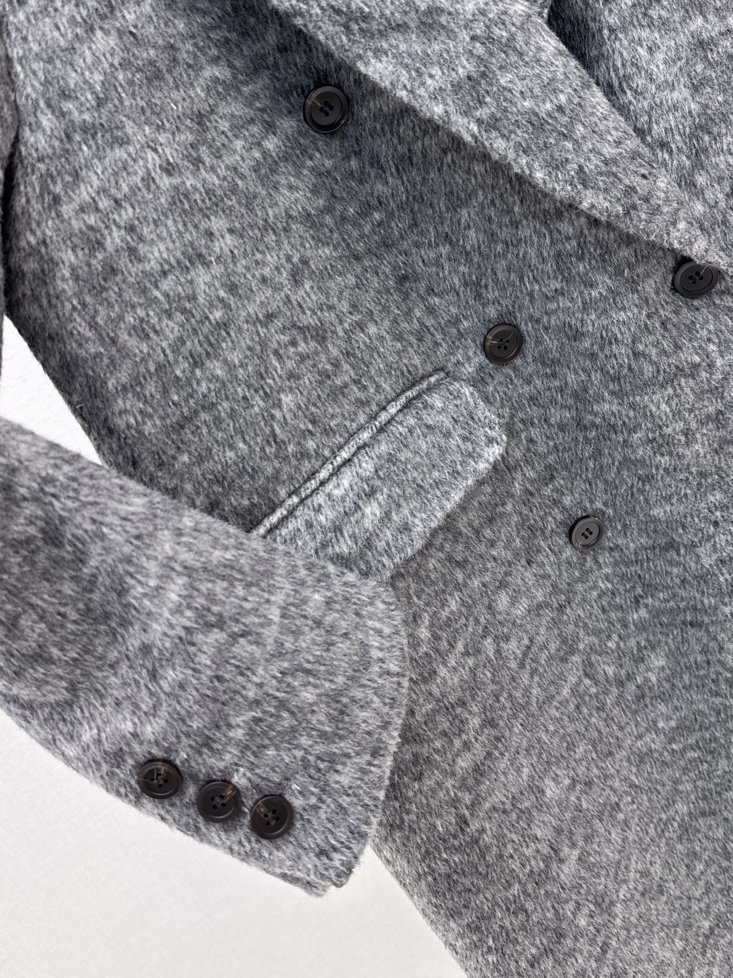 Brun NEW woolen overcoats