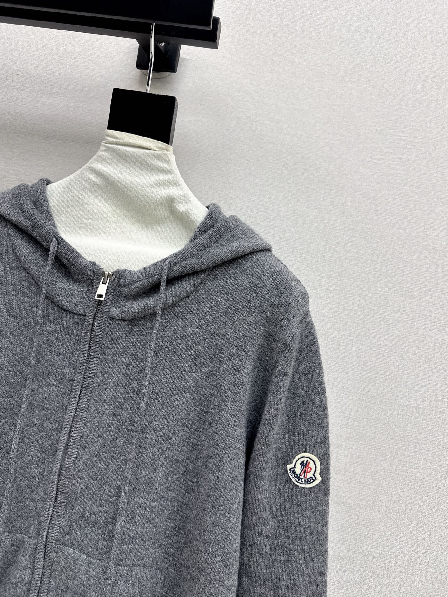 Monc NEW Hooded knitted cardigan