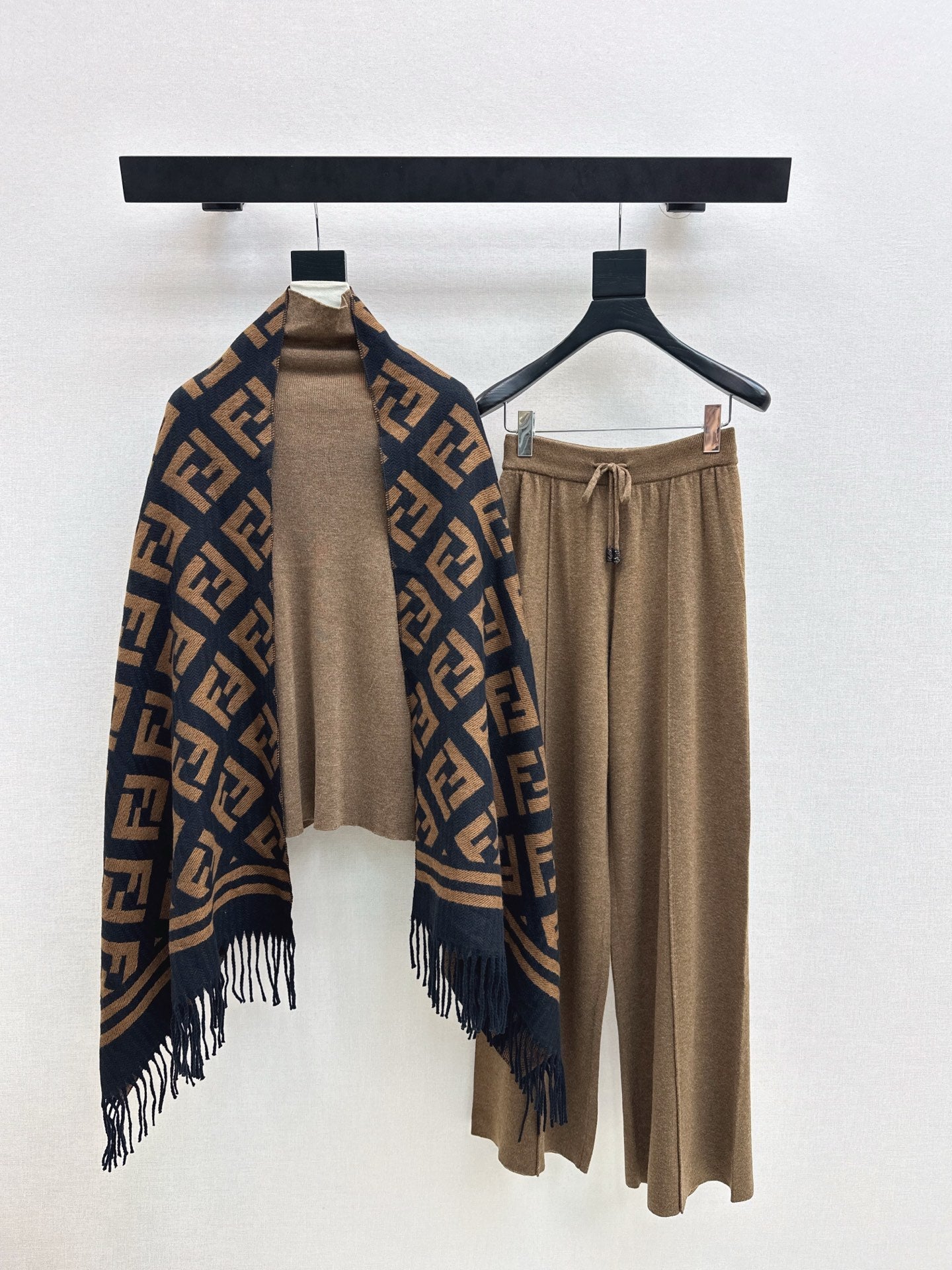 Fend NEW Knitted three-piece set