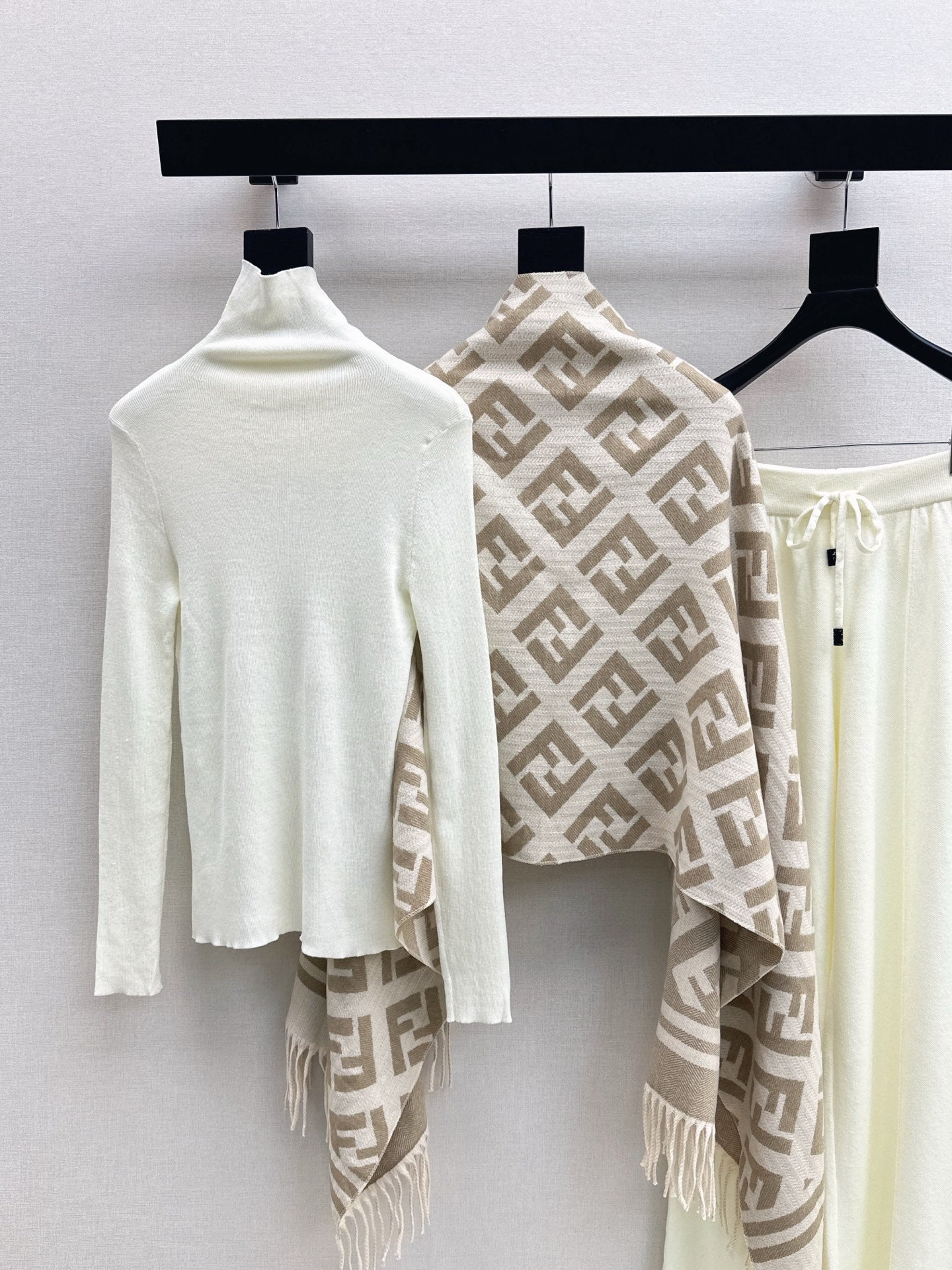 Fend NEW Knitted three-piece set