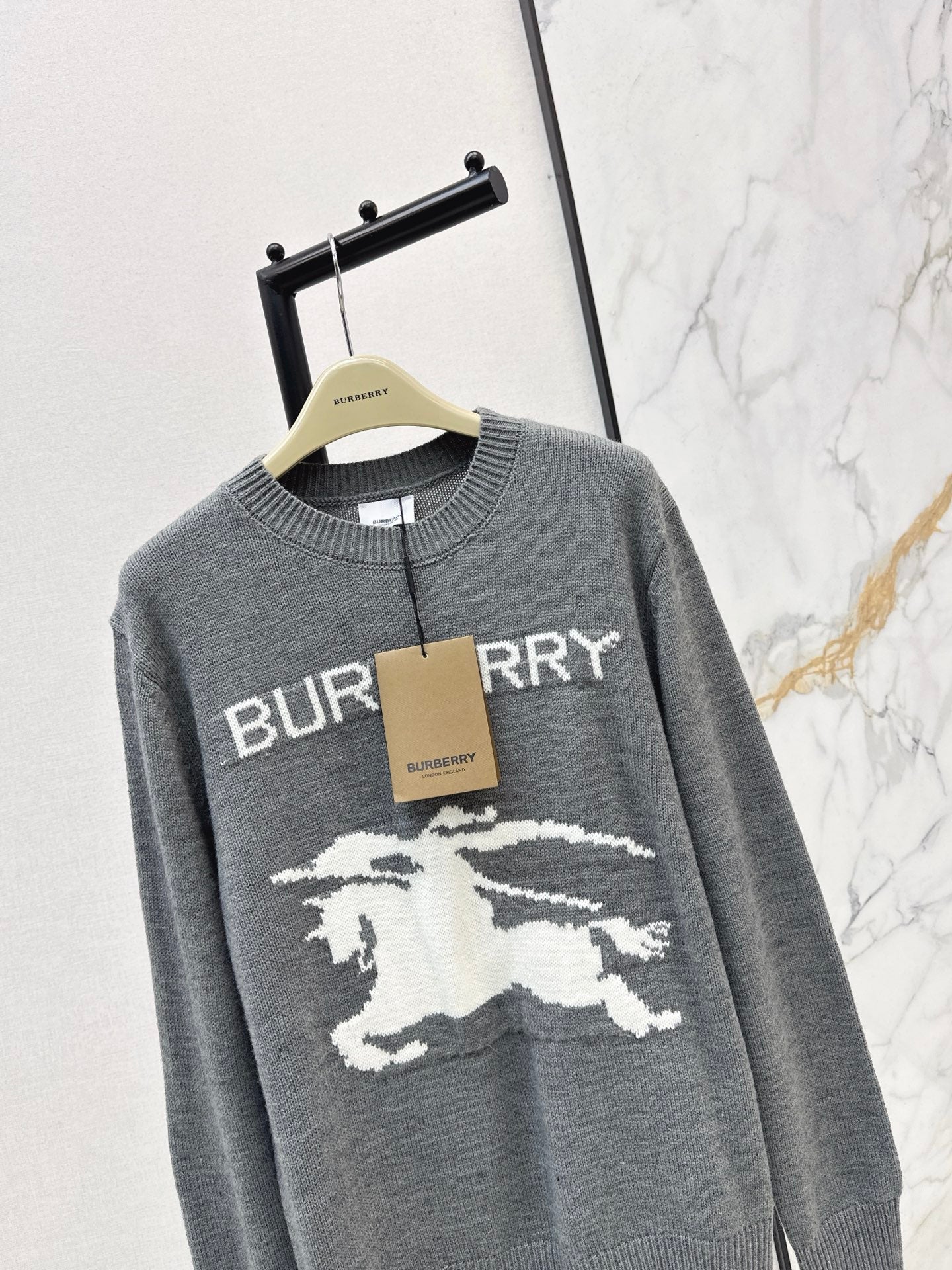 Bur NEW Wool sweater