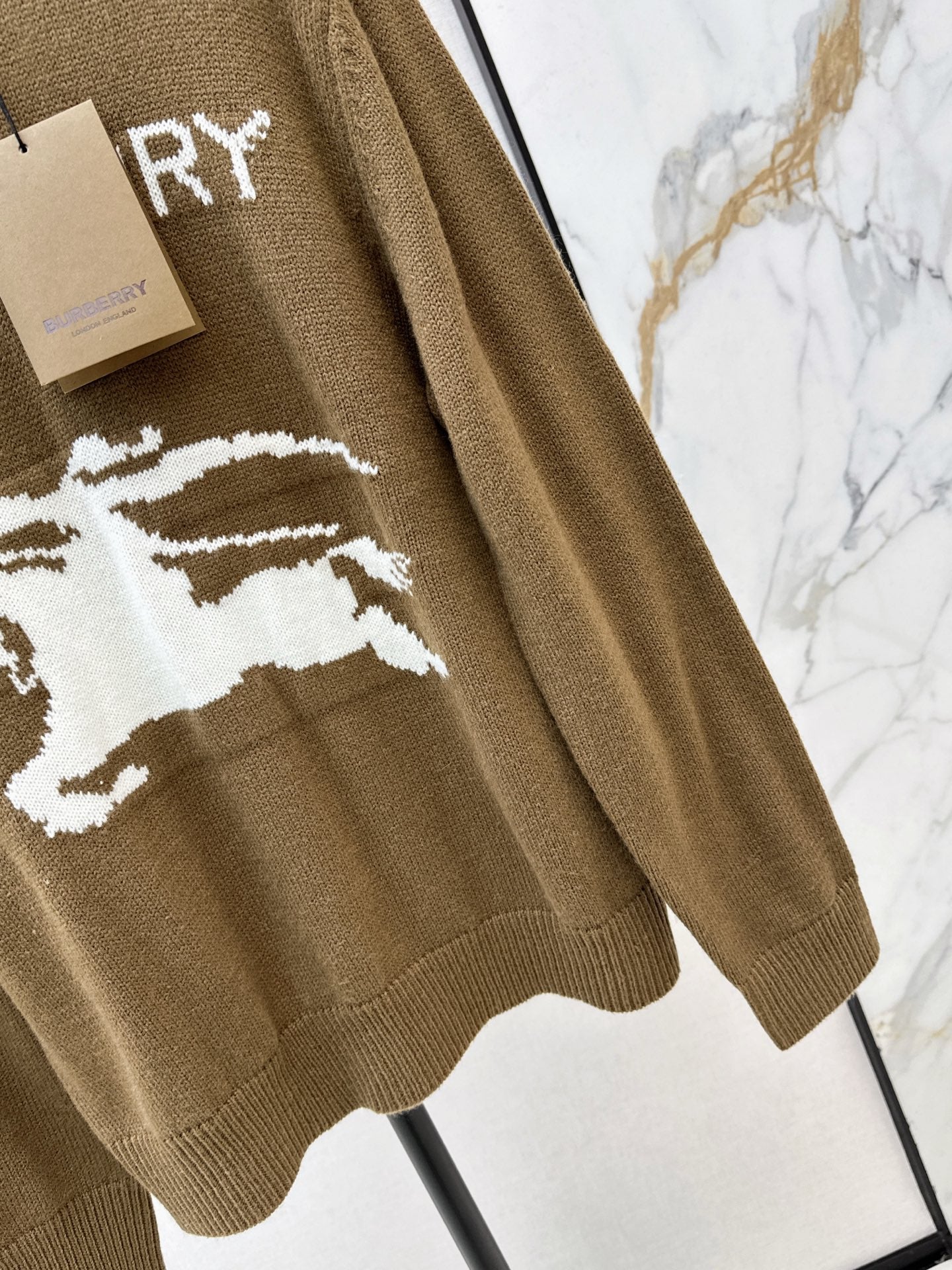 Bur NEW Wool sweater