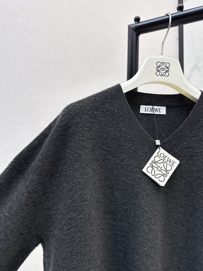 Loe NEW Wool sweater