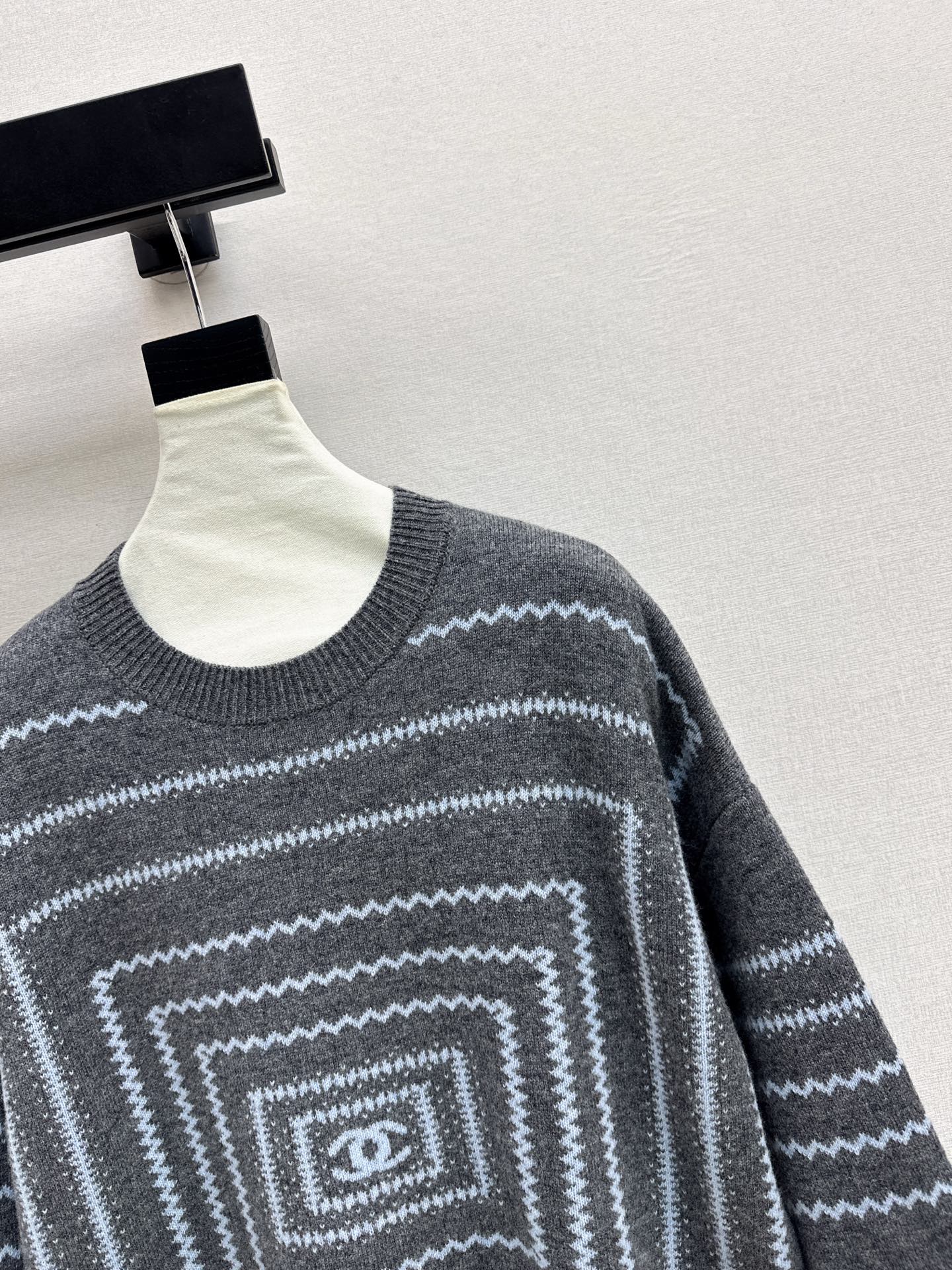 Chan NEW Jacquard sweater