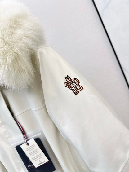 Monc NEW  belted ski down jacket