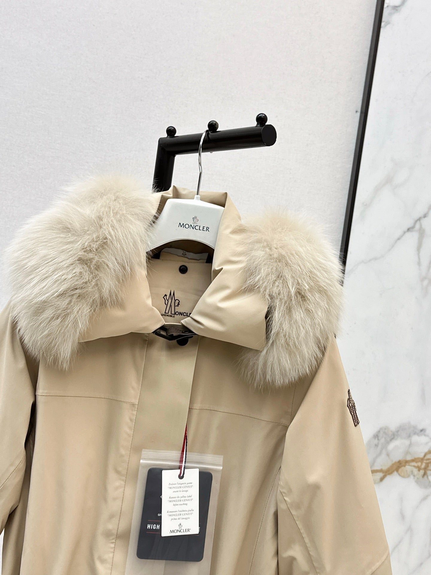 Monc NEW  belted ski down jacket