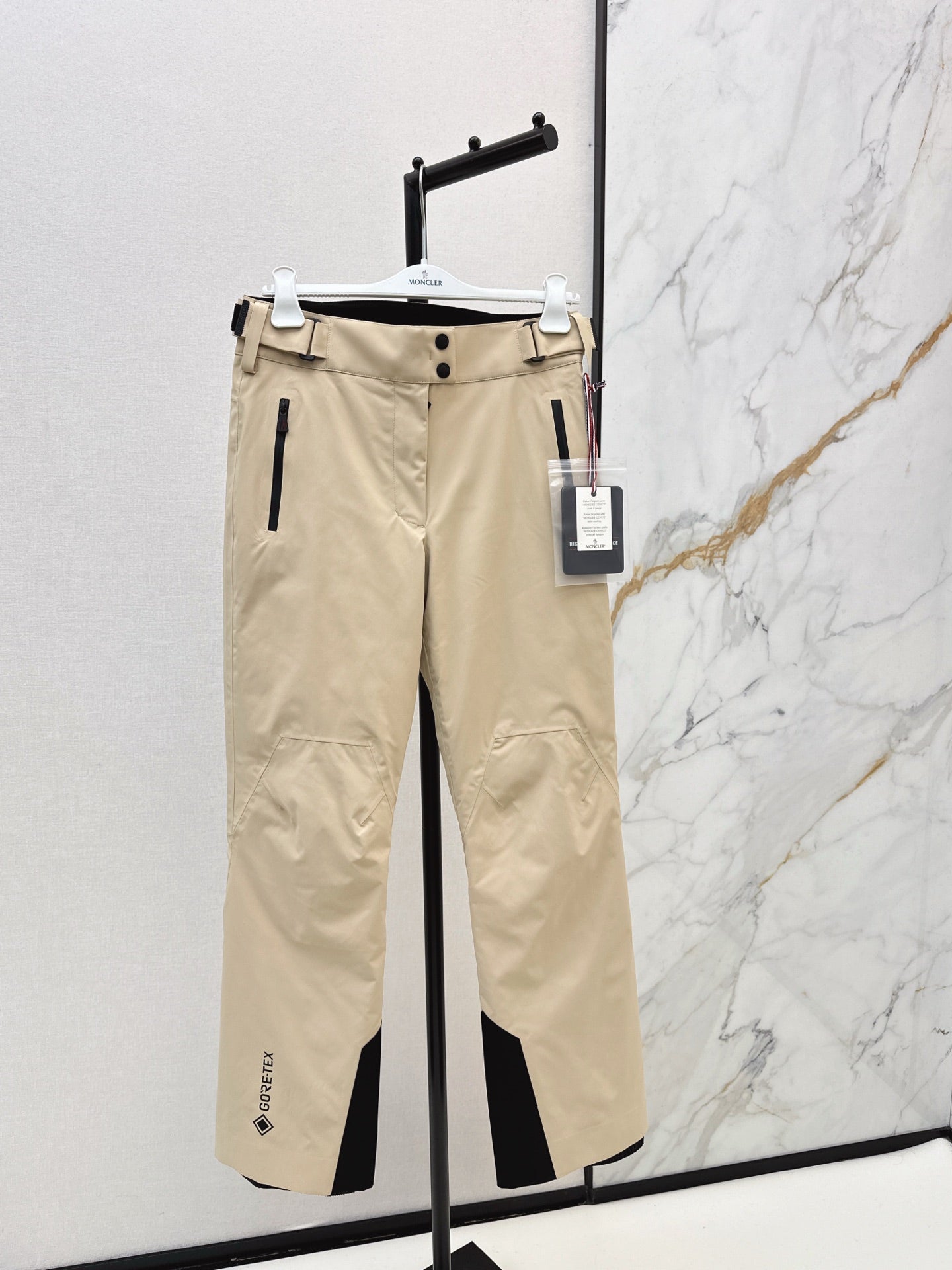 Monc NEW ski pants