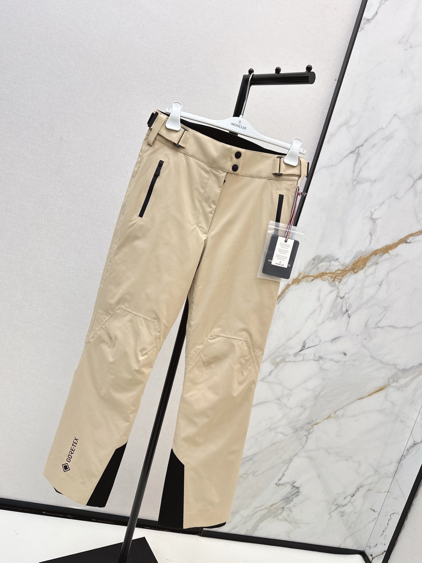 Monc NEW ski pants