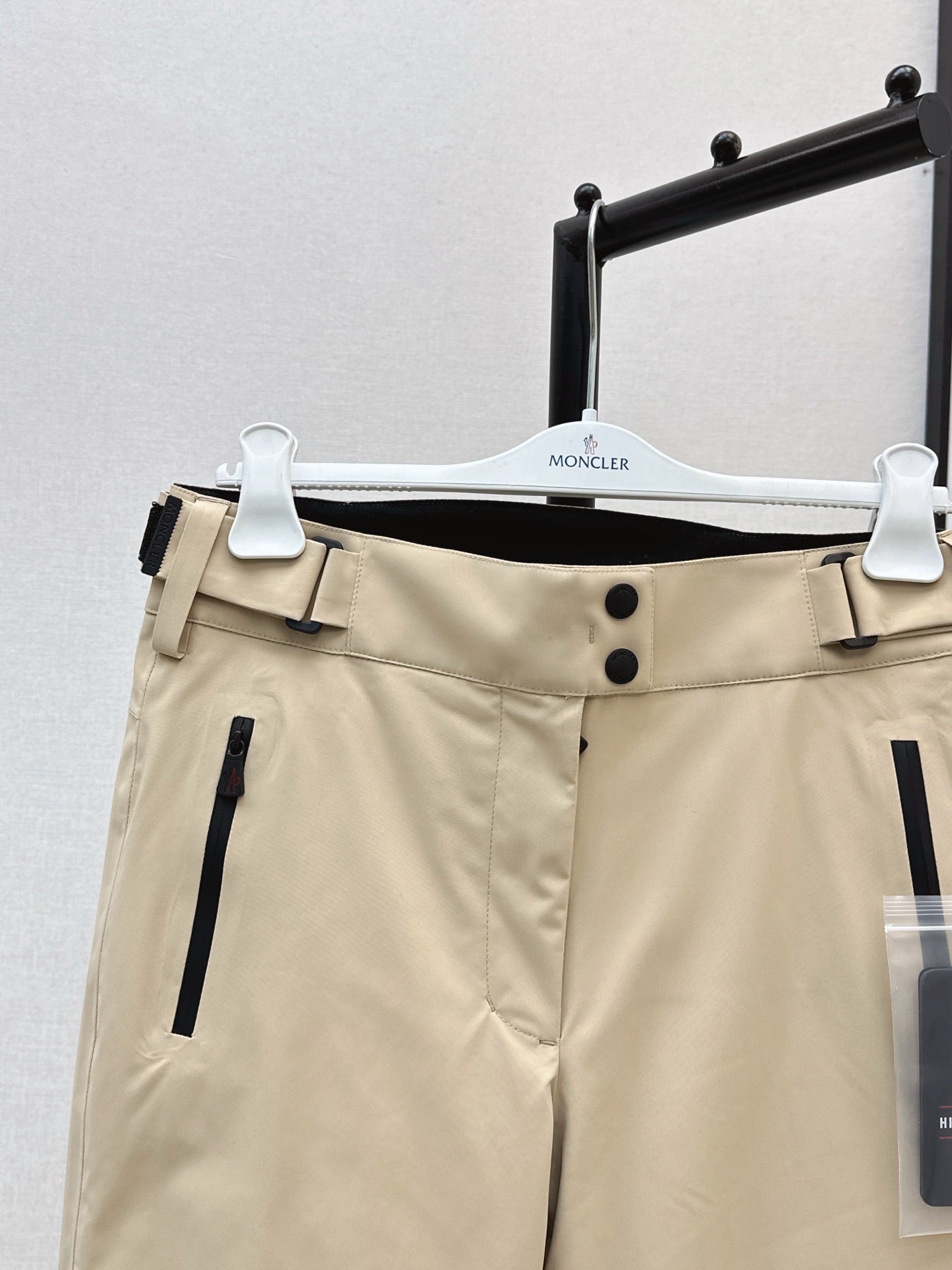 Monc NEW ski pants