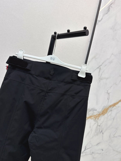 Monc NEW ski pants