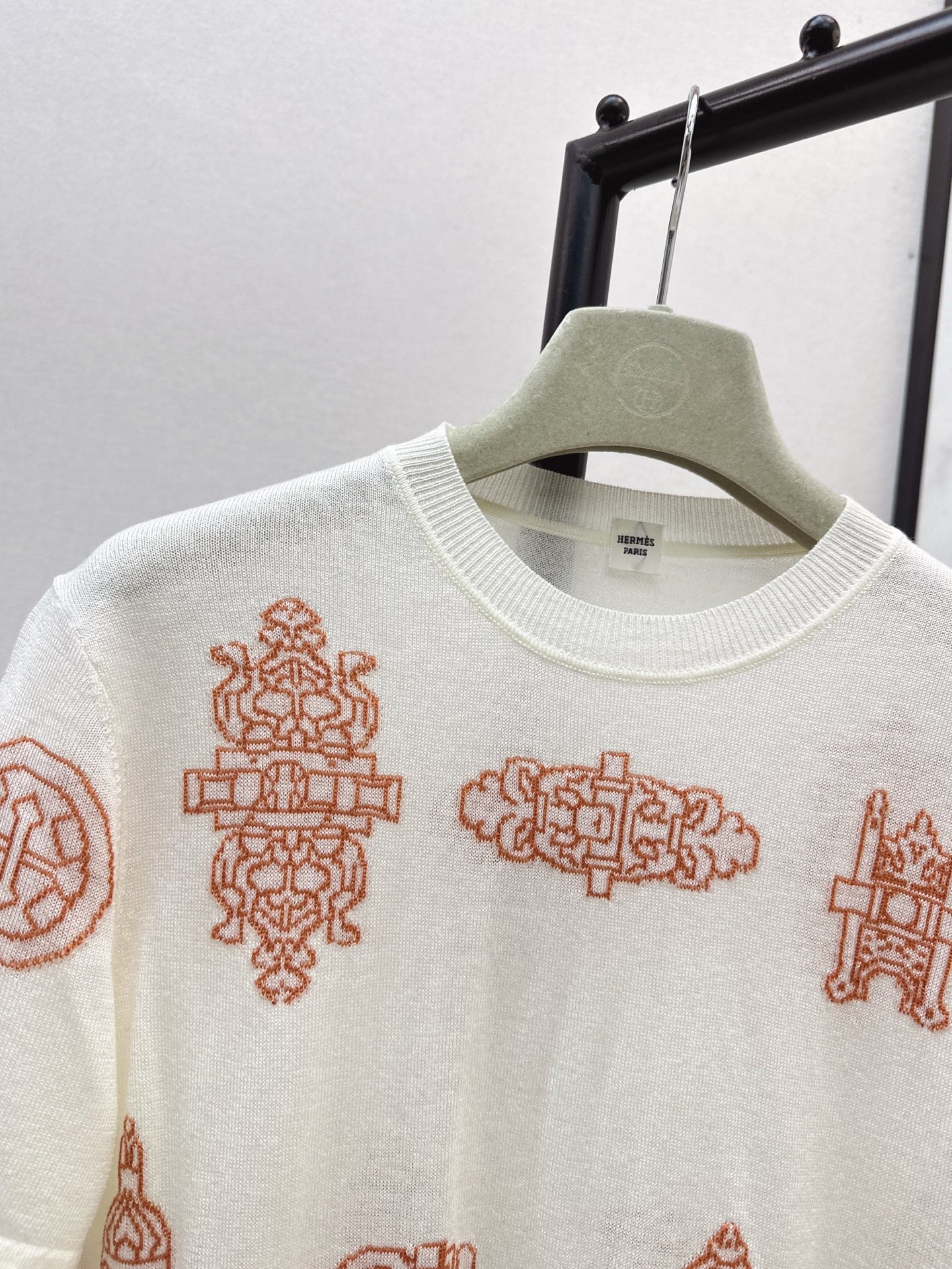 Herm NEW Jacquard T-shirt