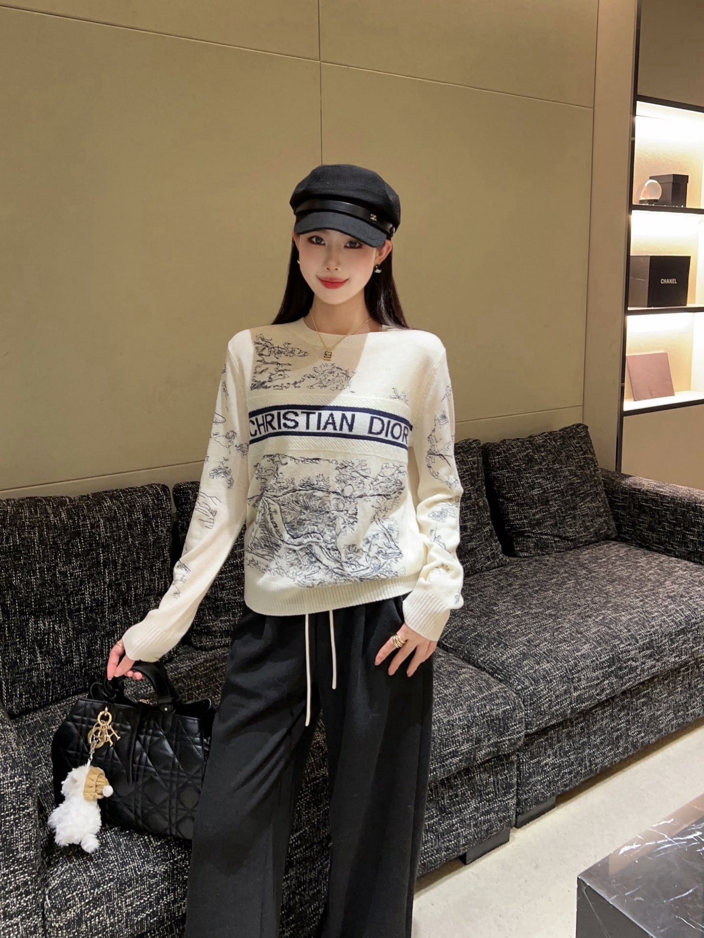 CD NEW embroidered sweater