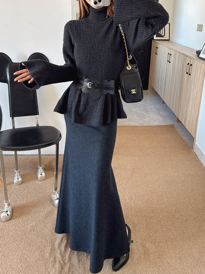 Max NEW Bell-sleeved sweater with a belt