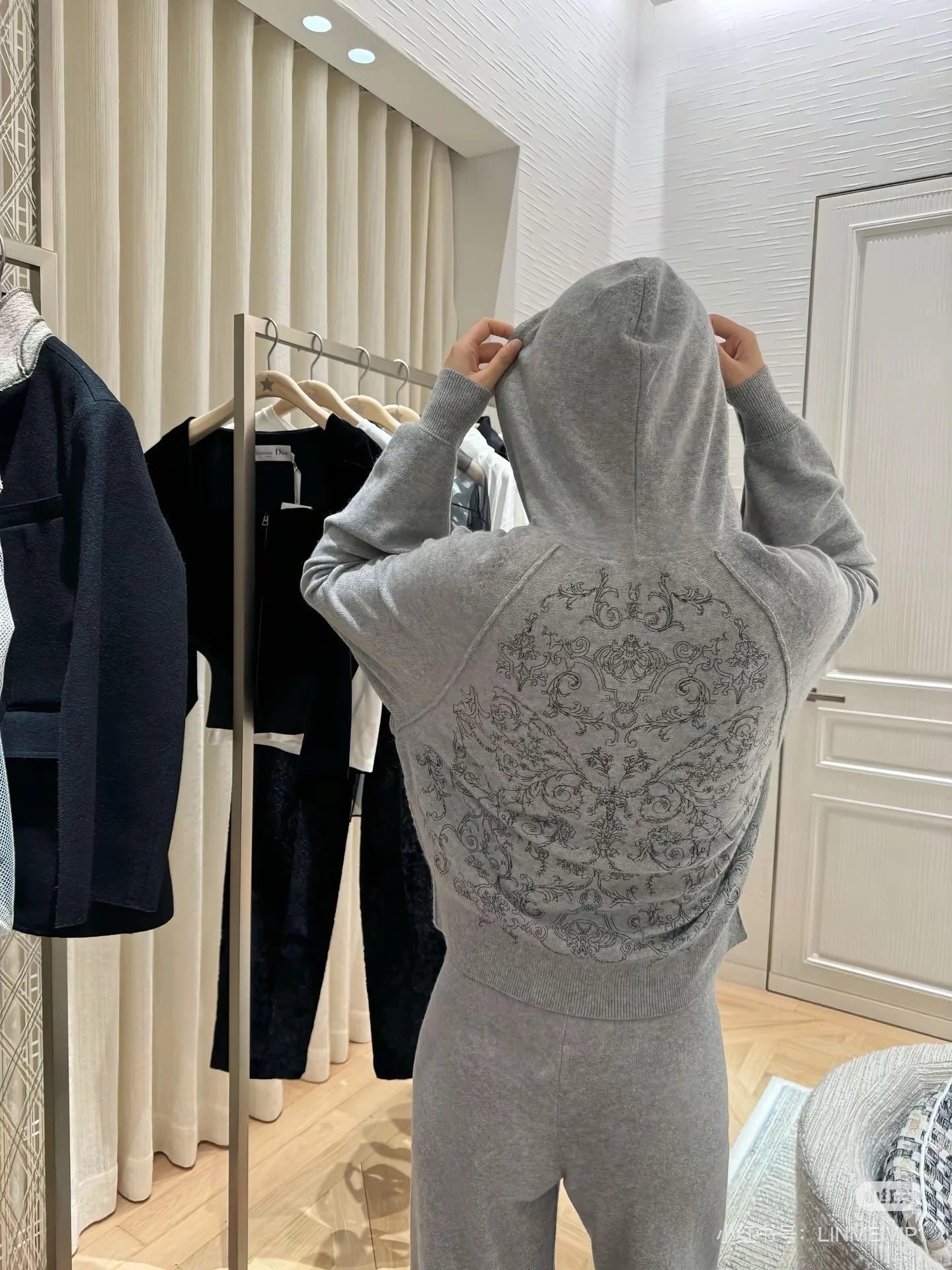 CD NEW Embroidered cashmere jacket