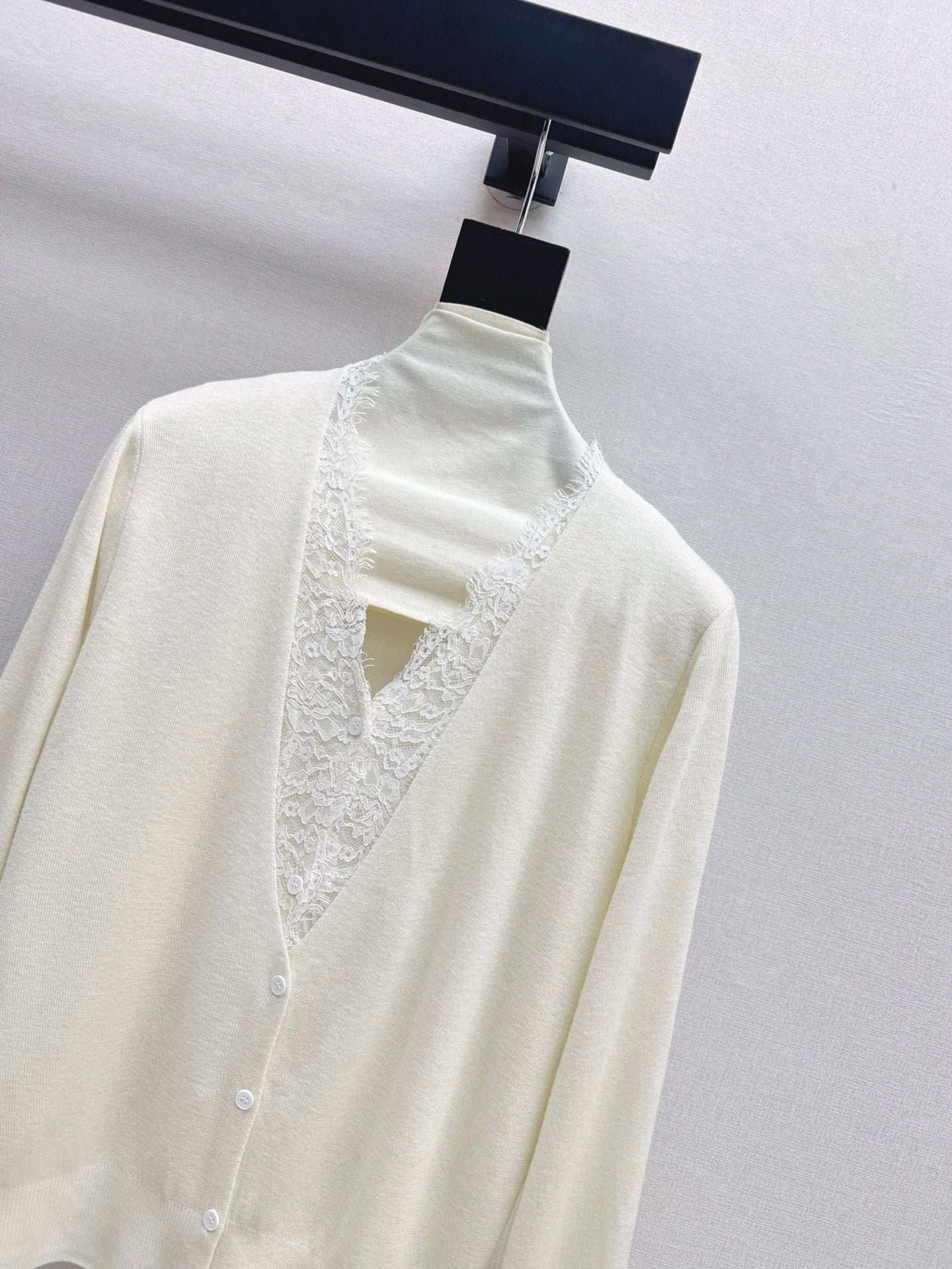 Es NEW Lace-paneled cardigan