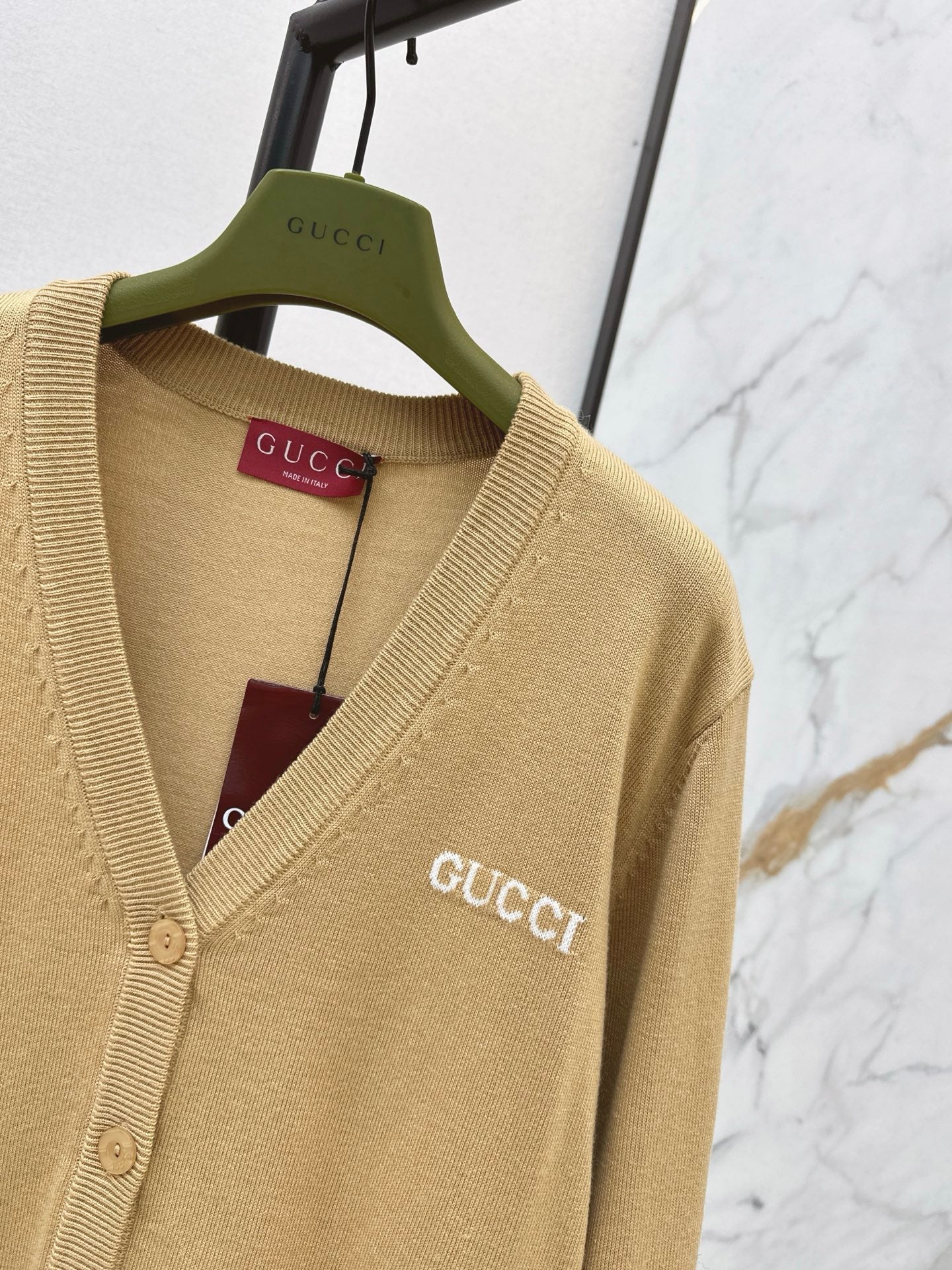 Guc NEW Jacquard knit cardigan