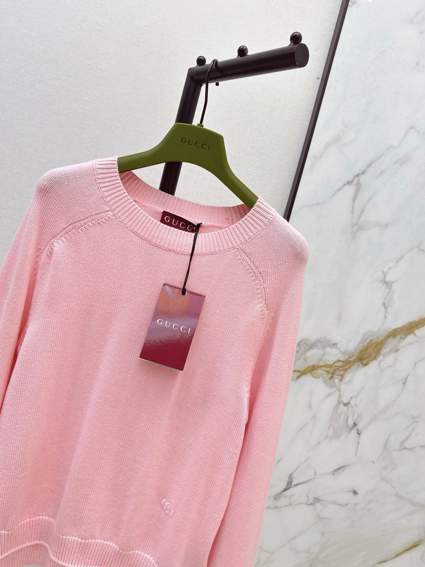 Guc NEW Embroidered sweater