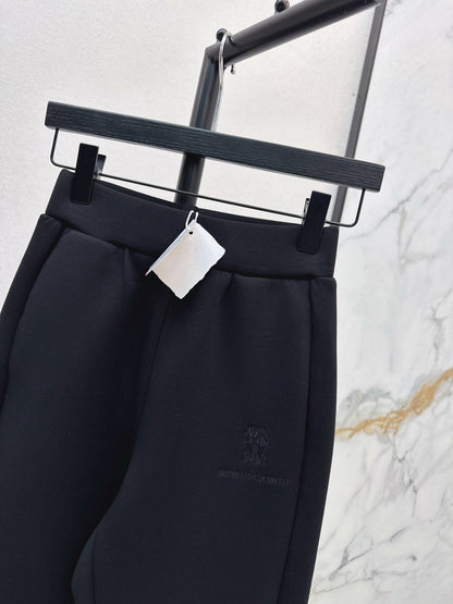 Brun NEW casual pants