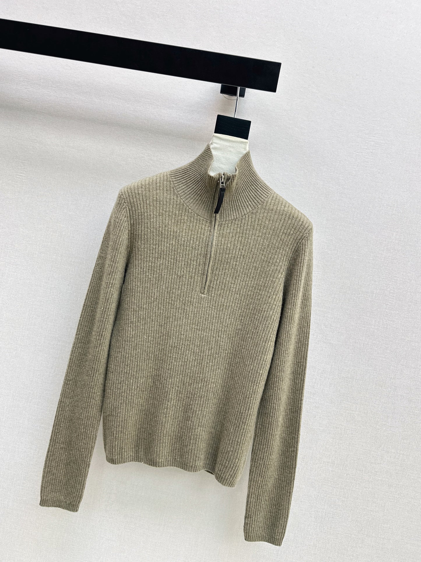 Brun NEW zip-up sweater