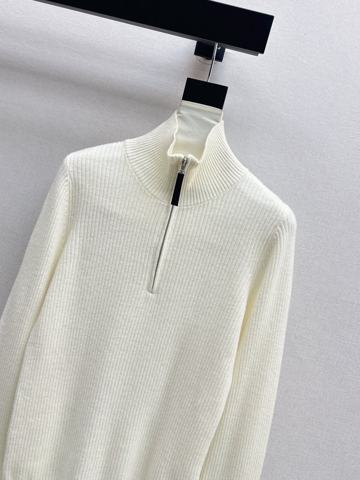 Brun NEW zip-up sweater