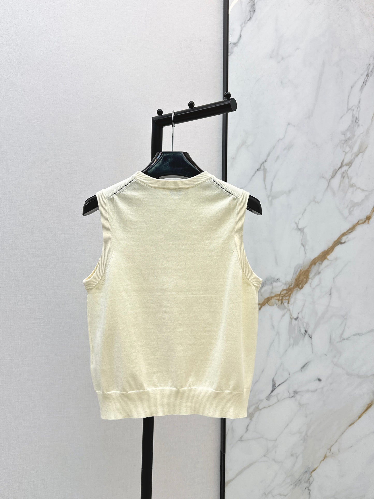 Celi NEW embroidered sleeveless vest