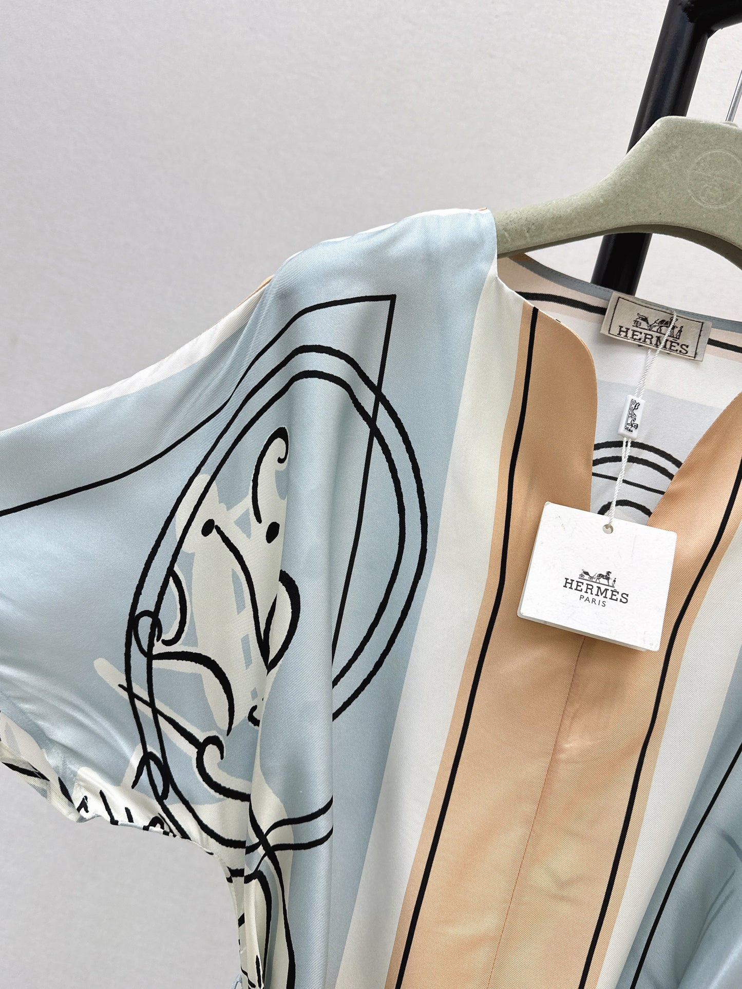 Herm NEW print silk dress