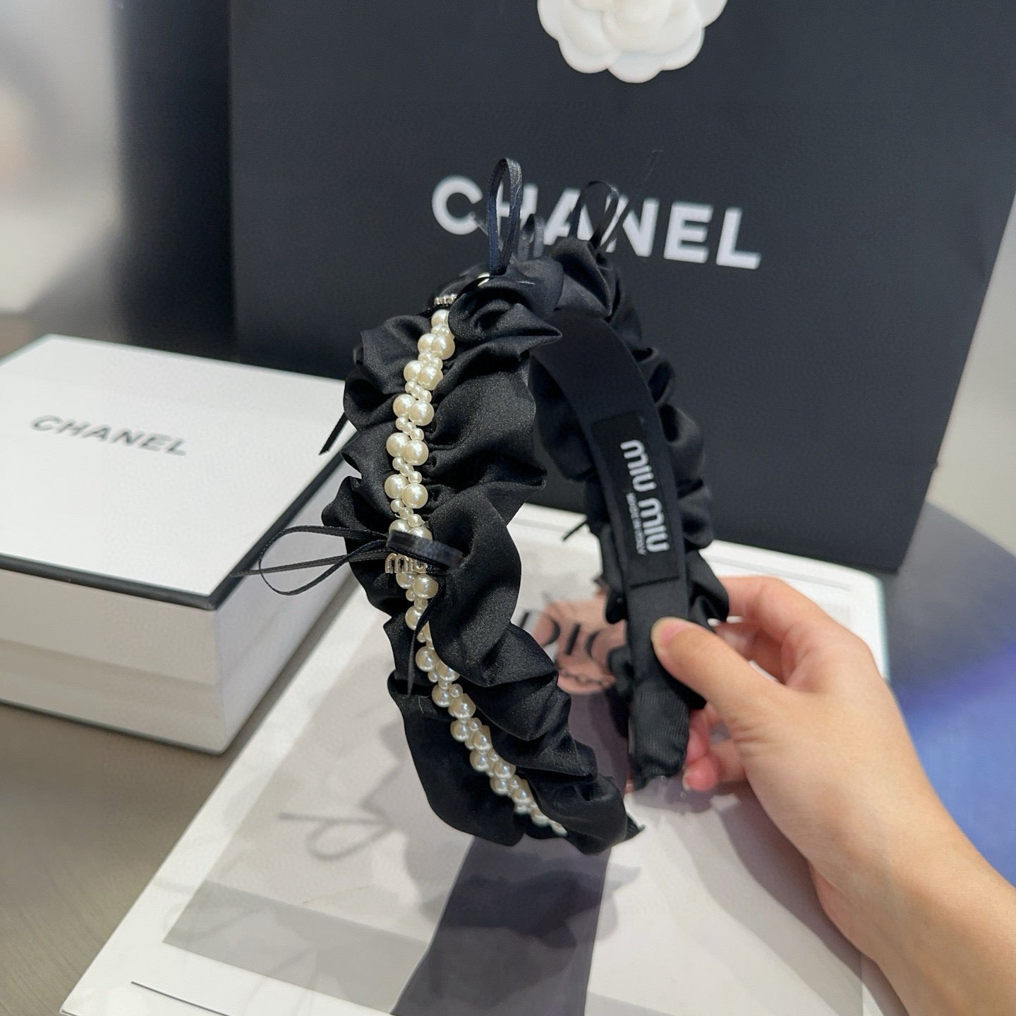 Miu Nwe letter headband