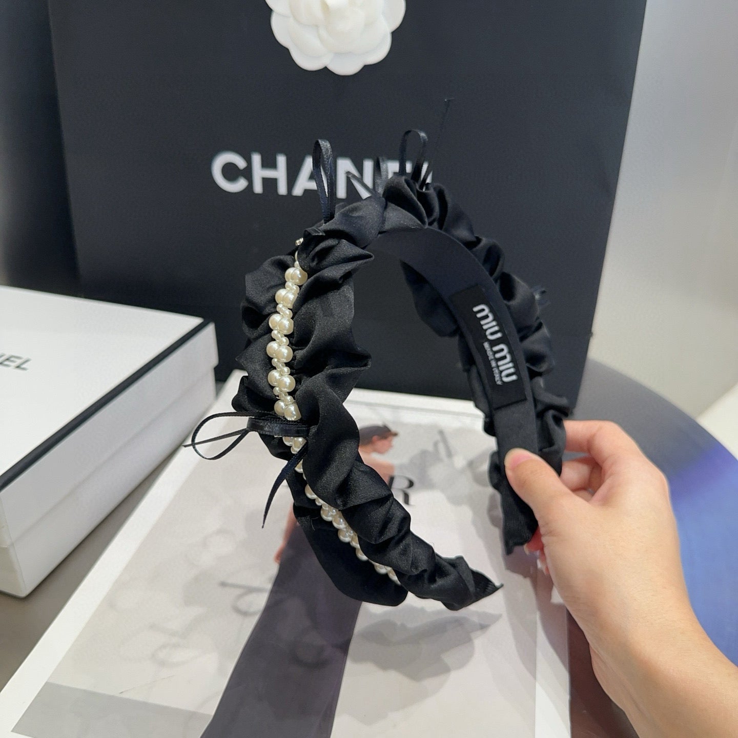 Miu Nwe letter headband