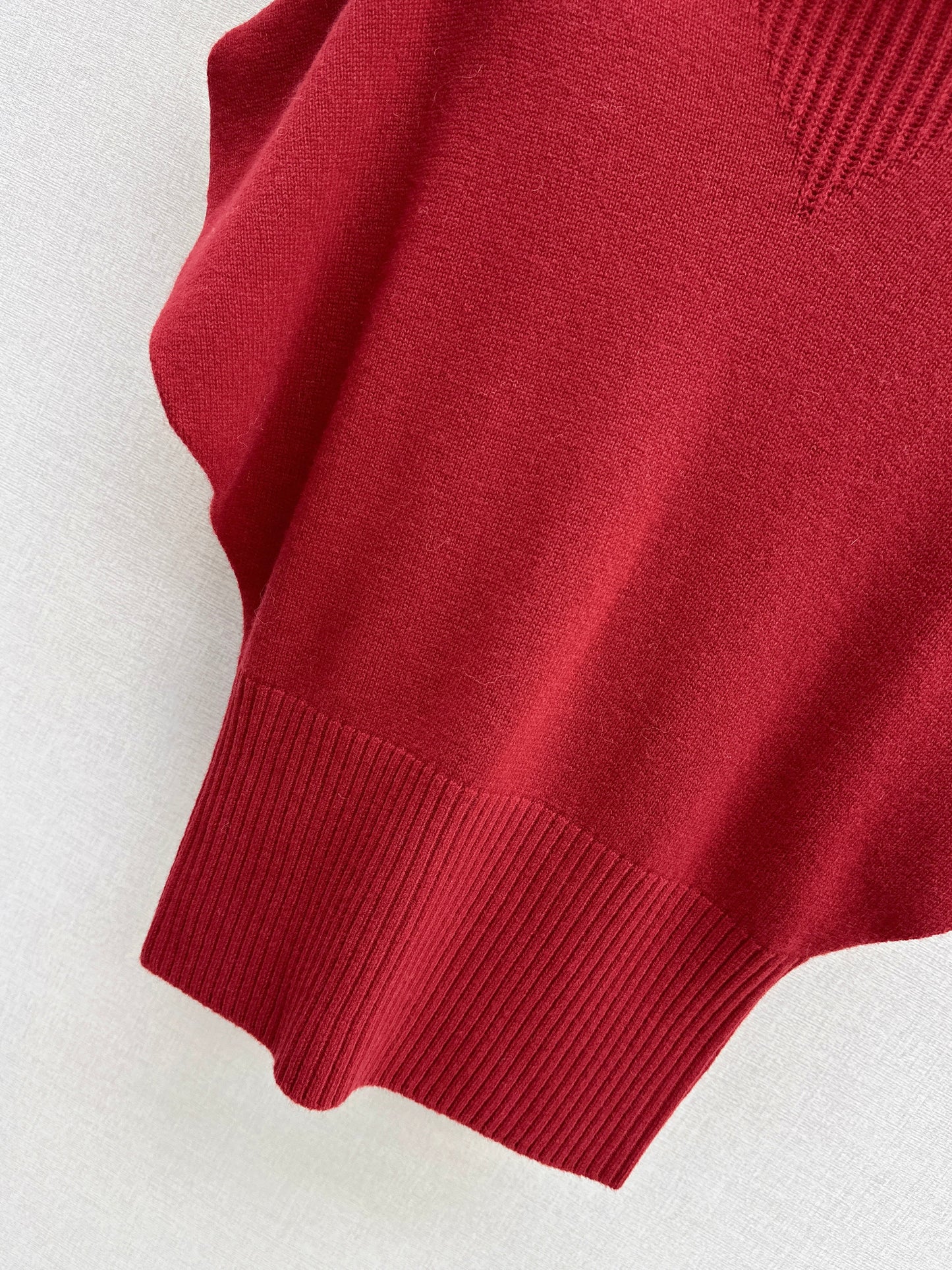 Brun NEW sleeveless sweater with belted