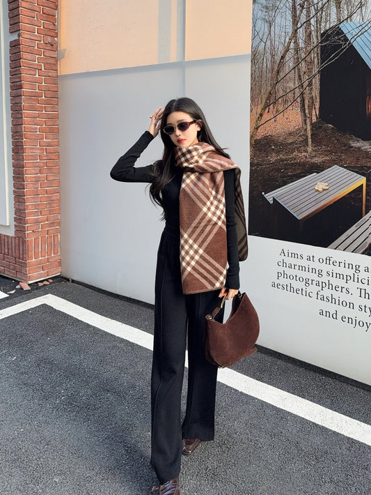 Brun NEW Knitted suit