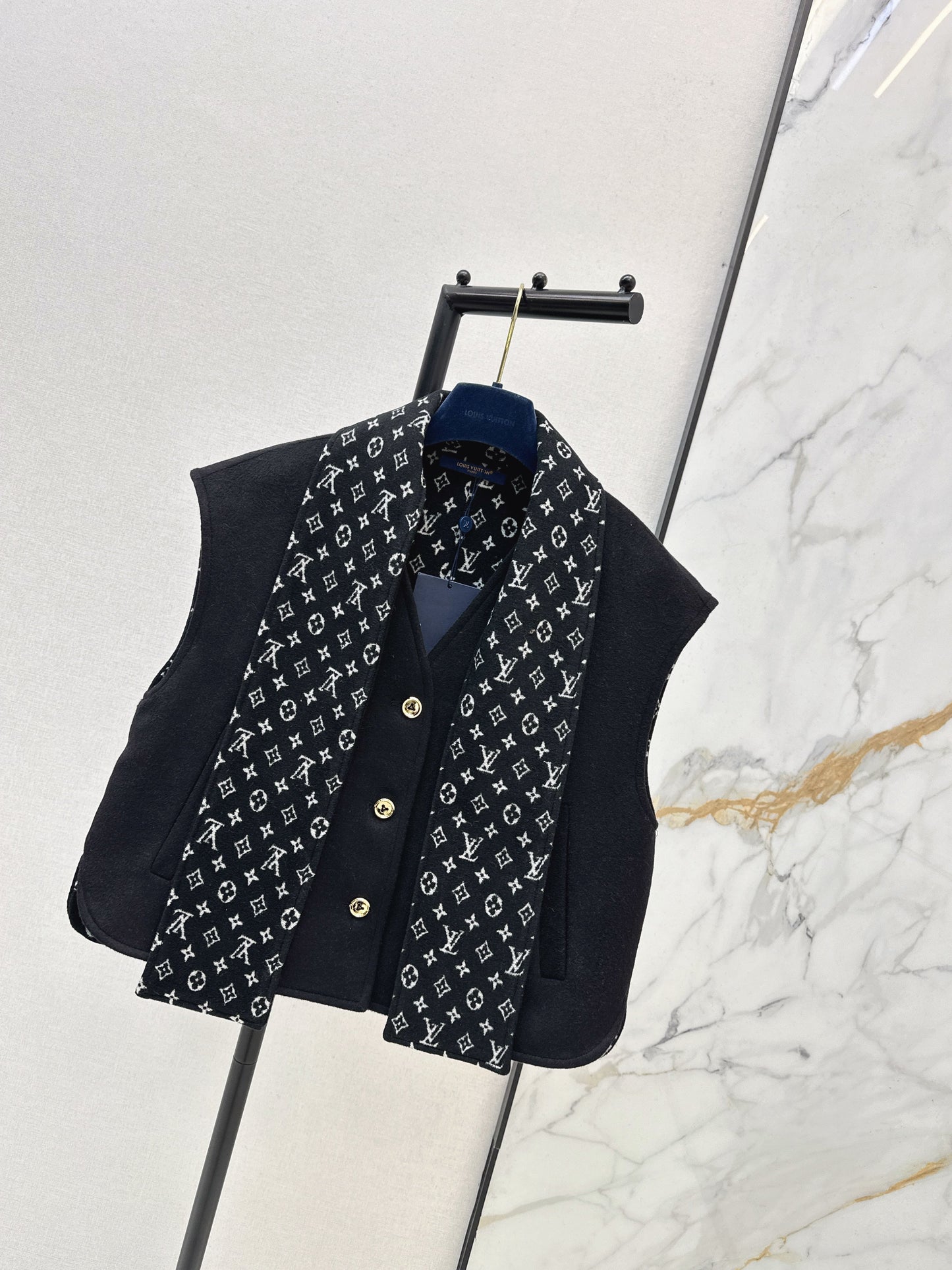 Louis NEW scarf vest set