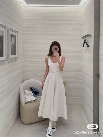 CD NEW classic sleeveless belted dress