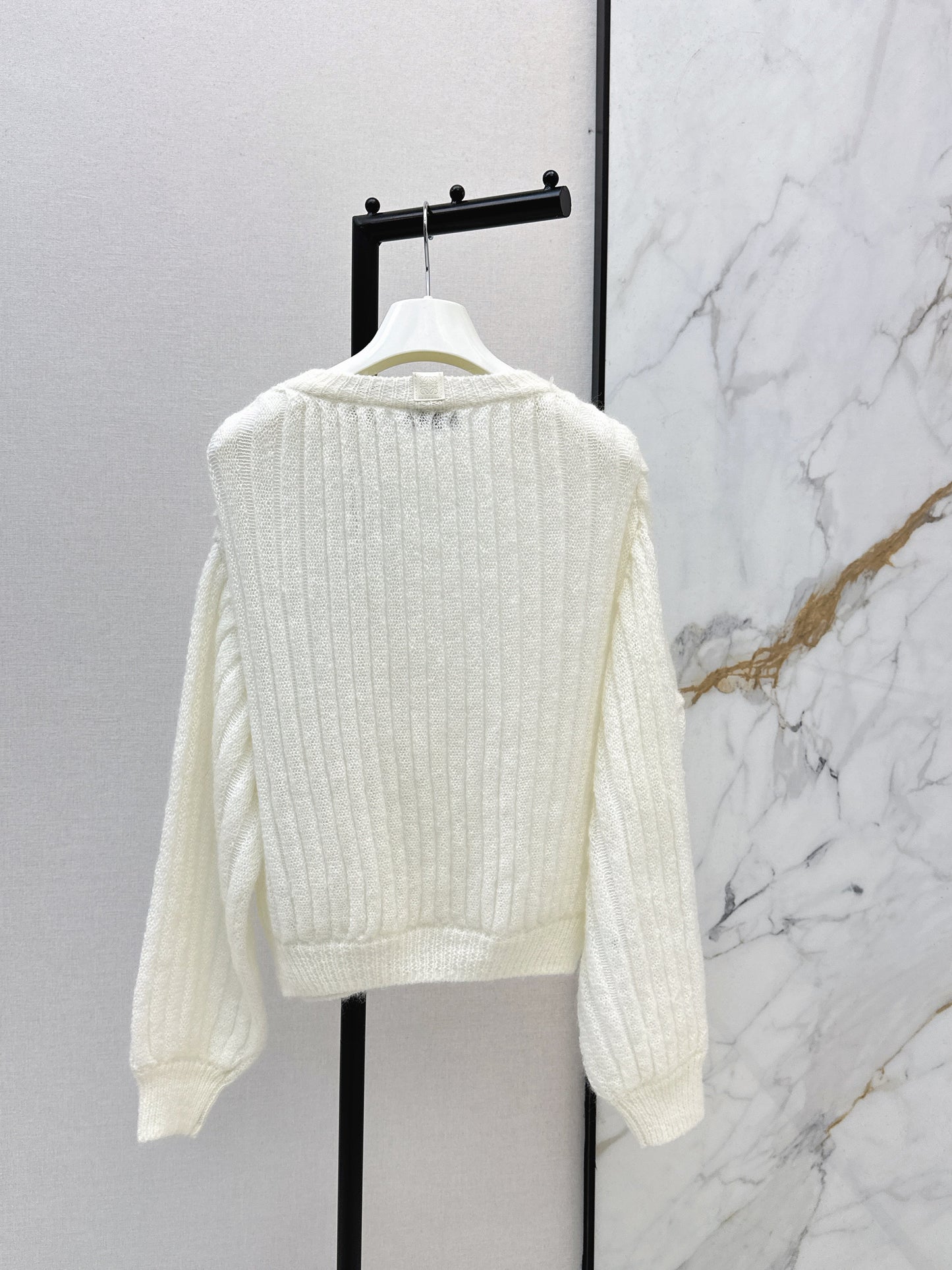 Loe NEW lantern sleeve sweater