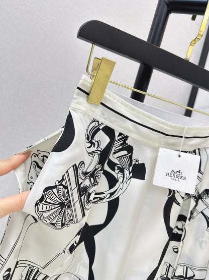 Herm NEW print silk pants