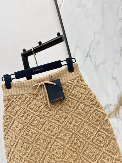Louis NEW textured knit skirts