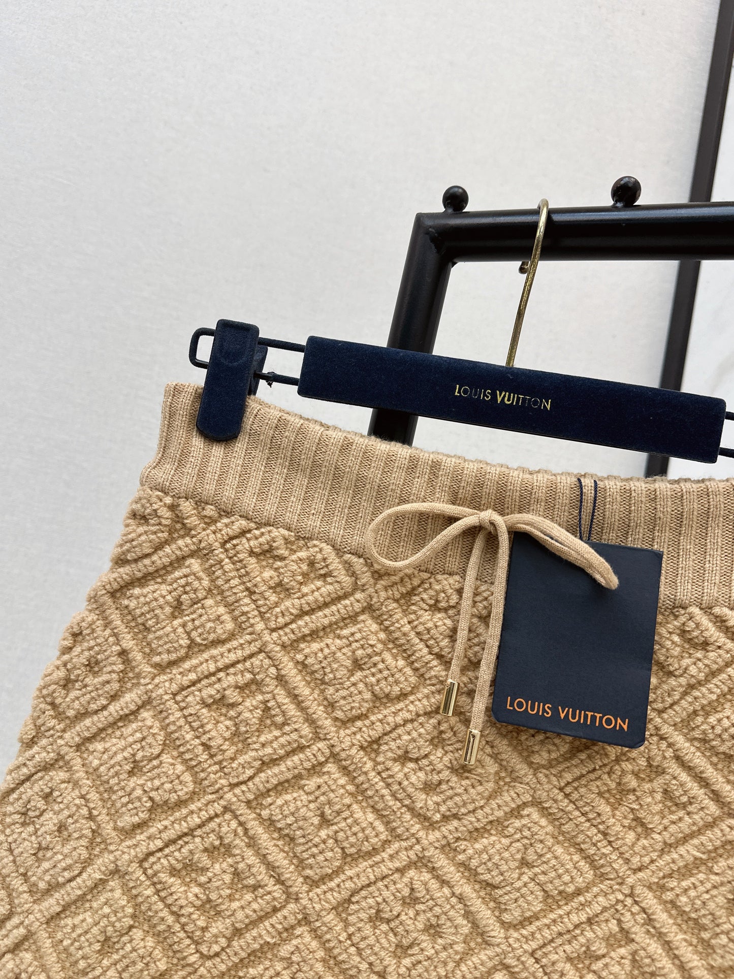 Louis NEW textured knit skirts